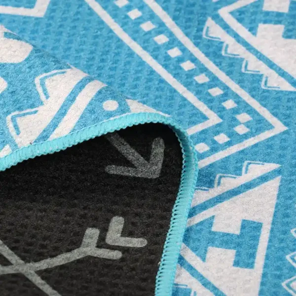 Custom Jacquard Beach Towel With Woven Logo Pattern
