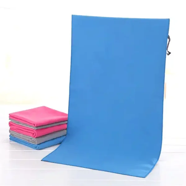 Serviette de voyage pliable avec pochette et marquage
